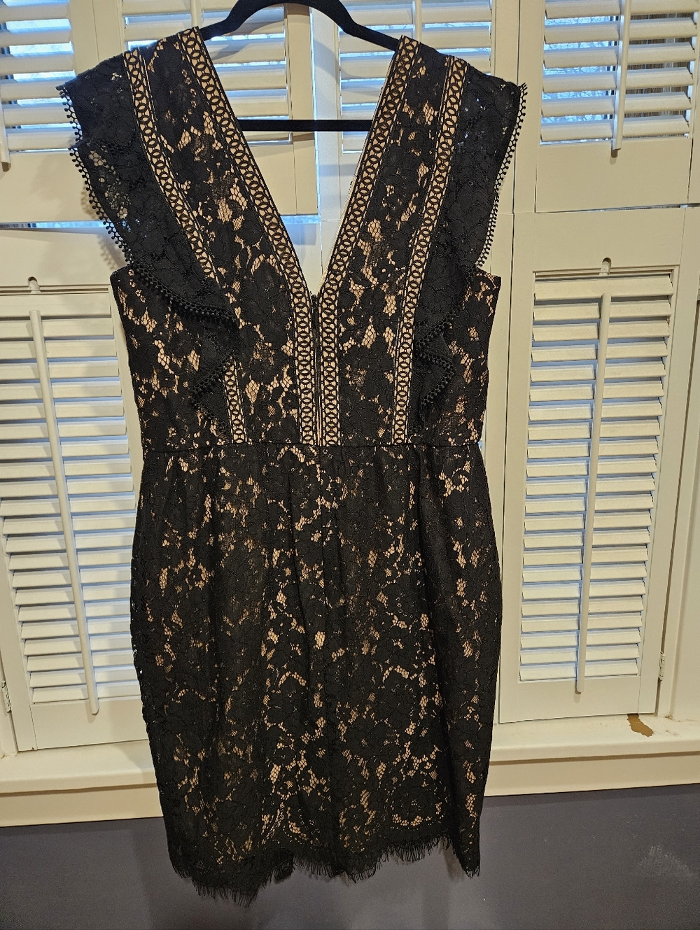 City Chic Black Lace Dress with Circular Overlay